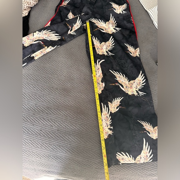 Silk Cropped Pants - Picture 5 of 6